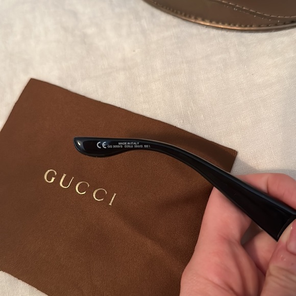 Vintage Gucci sunglasses - Picture 4 of 5